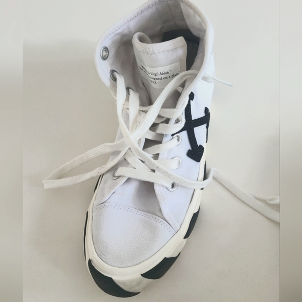 Off-white converse - Picture 8 of 9